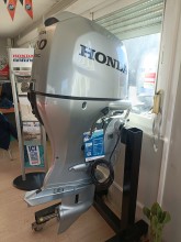 Bandol Meca Nautique Stocker un bateau sans permis dans le port à Hyères-les-Palmiers 83400